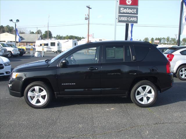 Photo of 2011 Jeep Compass