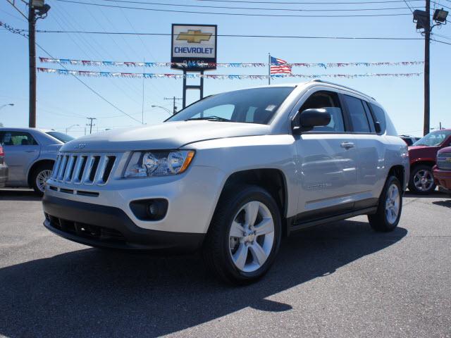 Photo of 2011 Jeep Compass