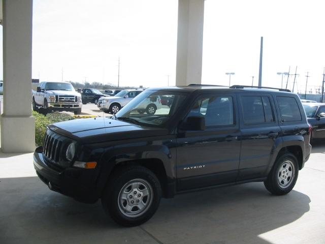 Photo of 2011 Jeep Patriot