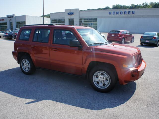 Photo of 2010 Jeep Patriot