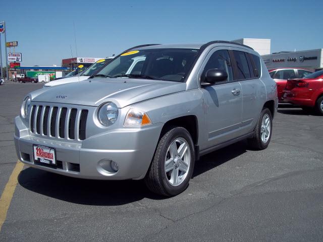 Photo of 2010 Jeep Compass