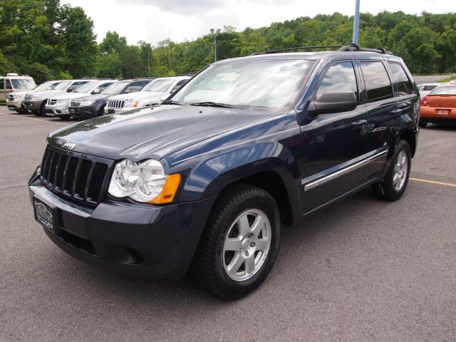 Photo of 2010 Jeep Grand Cherokee