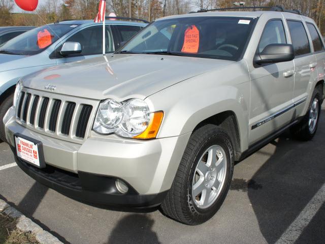 Photo of 2010 Jeep Grand Cherokee