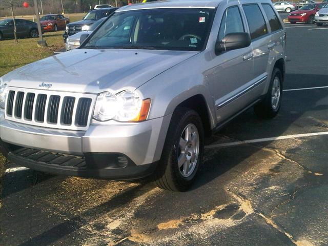 Photo of 2010 Jeep Grand Cherokee