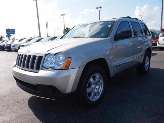 Photo of 2010 Jeep Grand Cherokee
