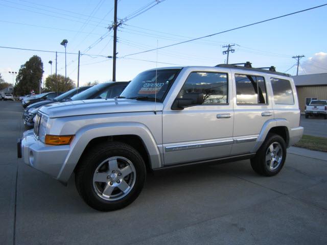 Photo of 2010 Jeep Commander