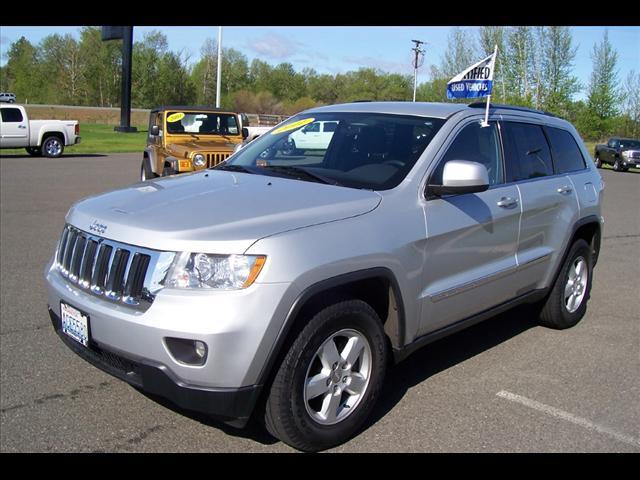 Photo of 2011 Jeep Grand Cherokee