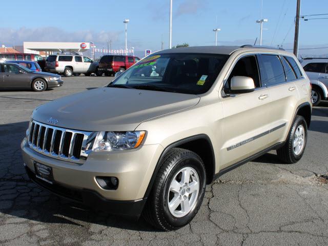 Photo of 2011 Jeep Grand Cherokee