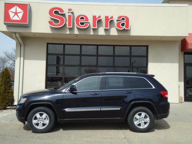 Photo of 2011 Jeep Grand Cherokee