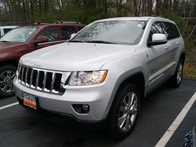 Photo of 2011 Jeep Grand Cherokee
