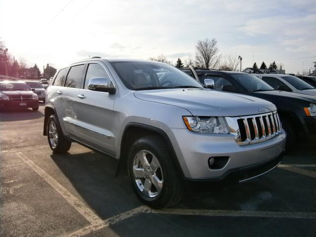 Photo of 2011 Jeep Grand Cherokee