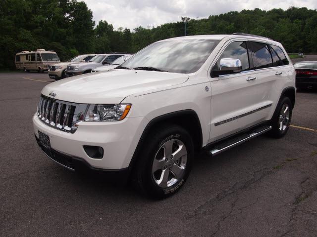 Photo of 2011 Jeep Grand Cherokee