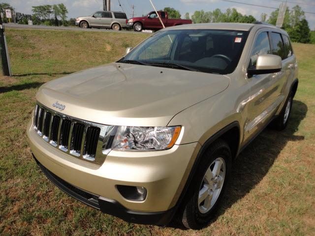 Photo of 2011 Jeep Grand Cherokee