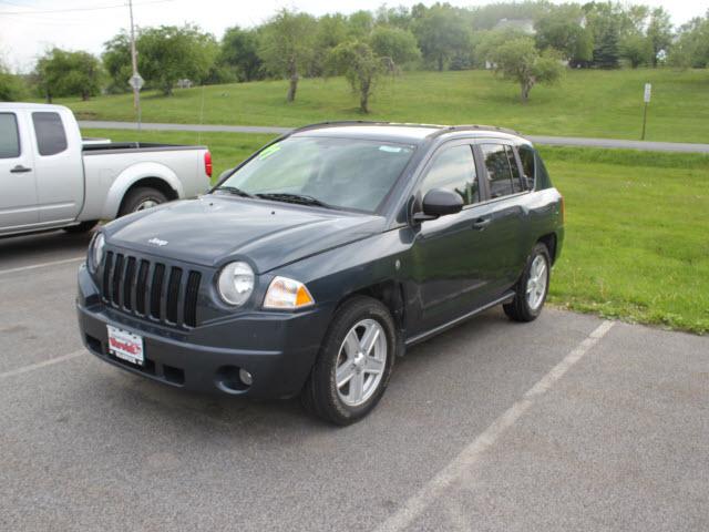 Photo of 2007 Jeep Compass