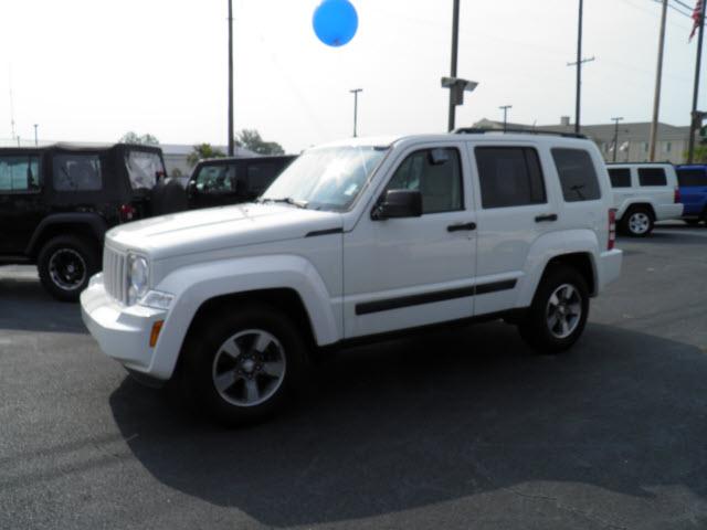 Photo of 2008 Jeep Liberty