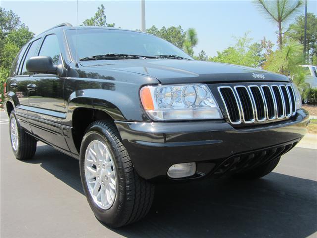 Photo of 2003 Jeep Grand Cherokee