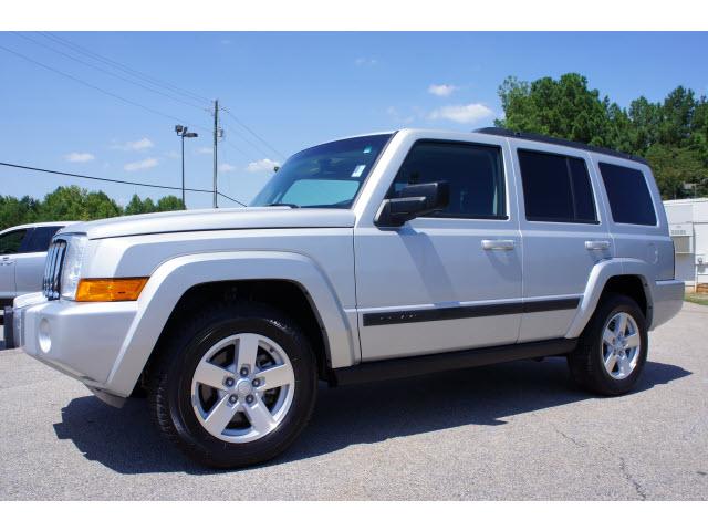 Photo of 2008 Jeep Commander