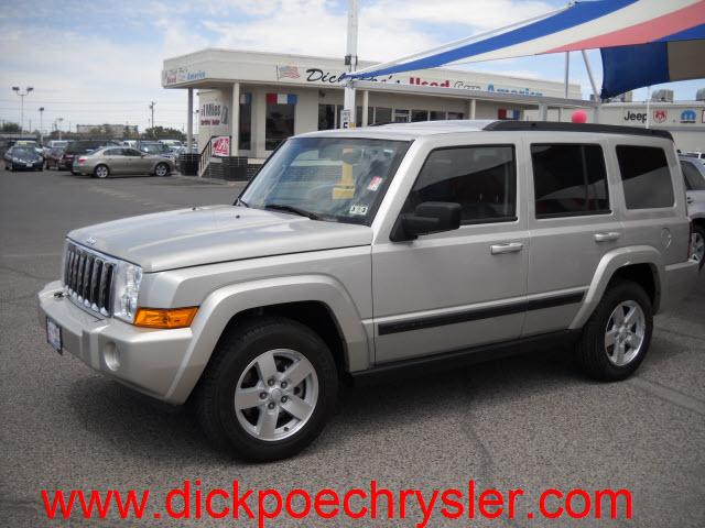 Photo of 2008 Jeep Commander