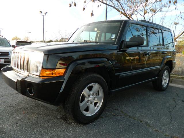 Photo of 2008 Jeep Commander