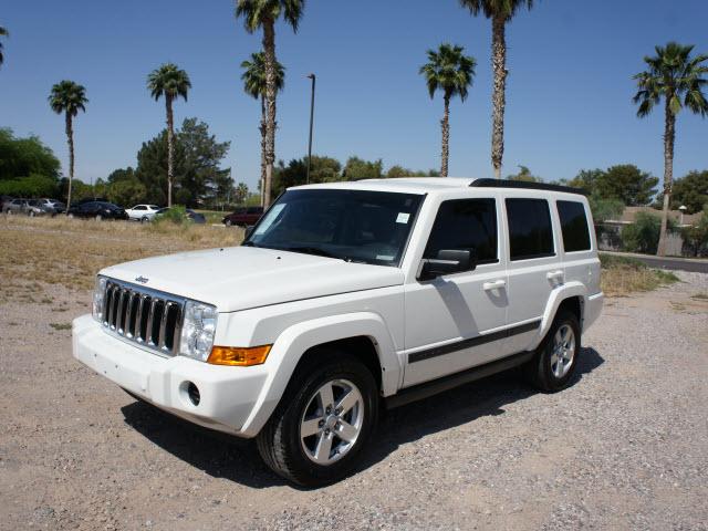 Photo of 2008 Jeep Commander