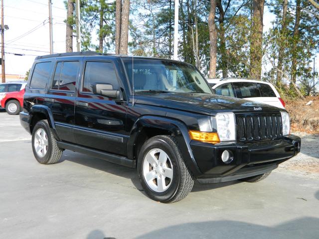 Photo of 2006 Jeep Commander
