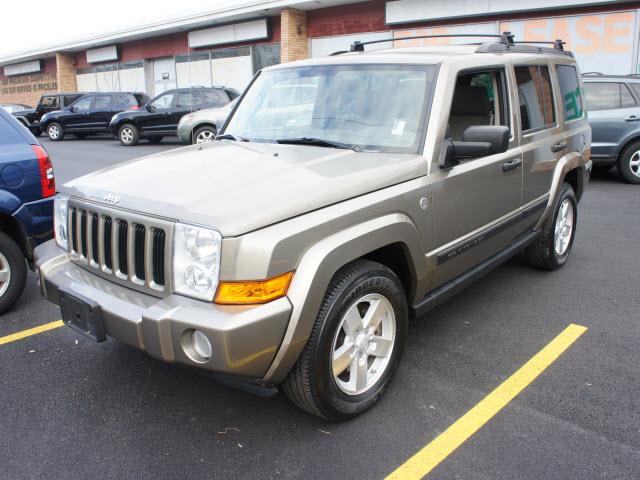 Photo of 2006 Jeep Commander