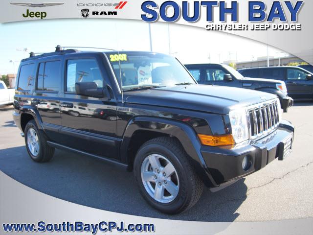 Photo of 2007 Jeep Commander