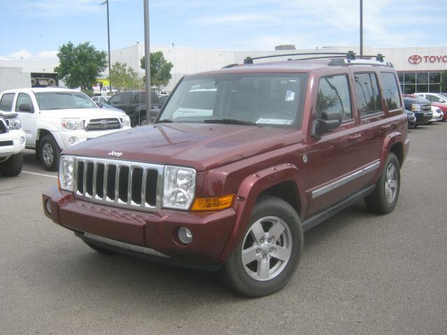 Photo of 2008 Jeep Commander