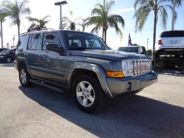 Photo of 2008 Jeep Commander
