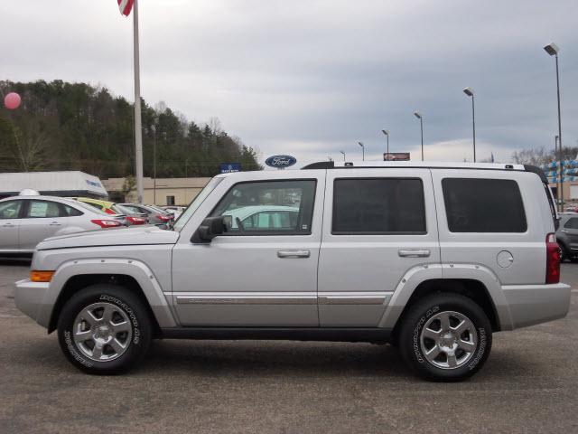 Photo of 2008 Jeep Commander
