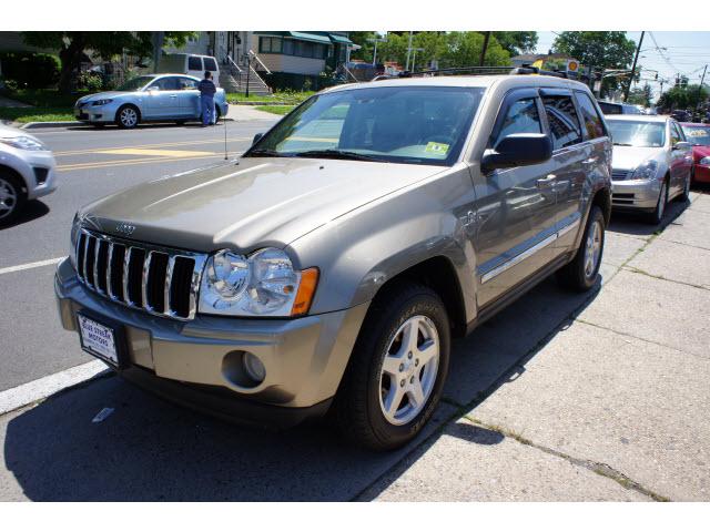 Photo of 2005 Jeep Grand Cherokee