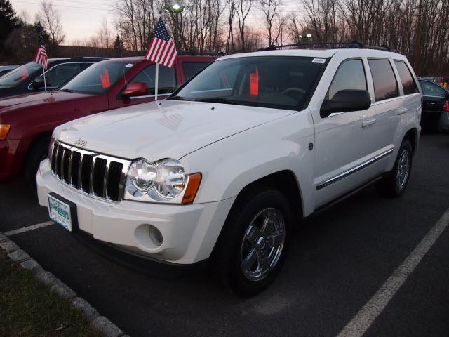 Photo of 2006 Jeep Grand Cherokee