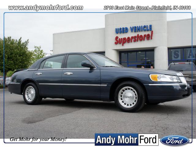 Photo of 1998 Lincoln Town Car