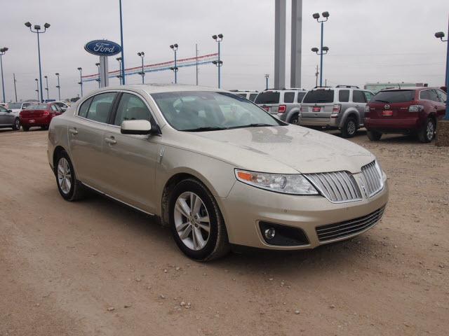 Photo of 2010 Lincoln MKS