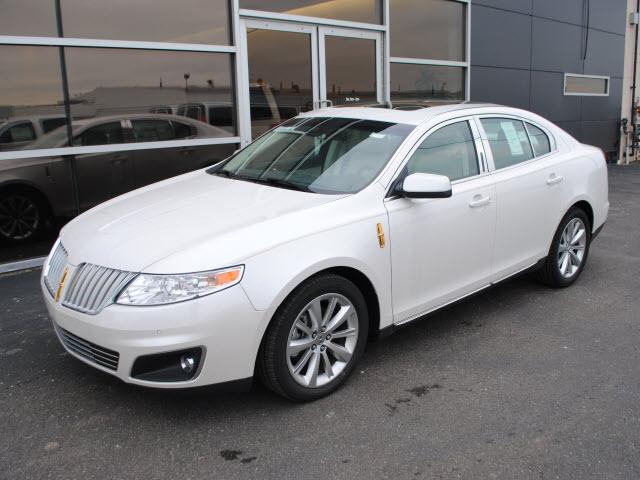 Photo of 2011 Lincoln MKS