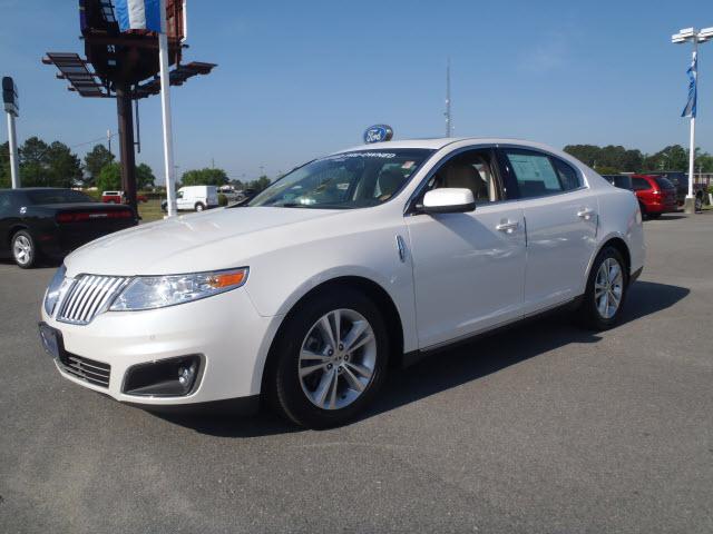 Photo of 2011 Lincoln MKS