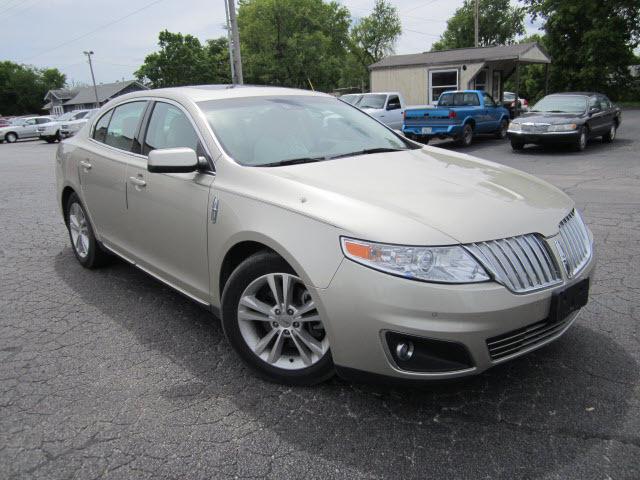 Photo of 2011 Lincoln MKS