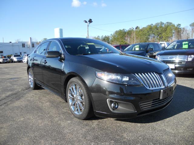 Photo of 2010 Lincoln MKS