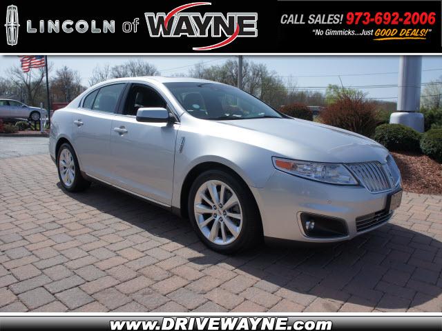 Photo of 2010 Lincoln MKS