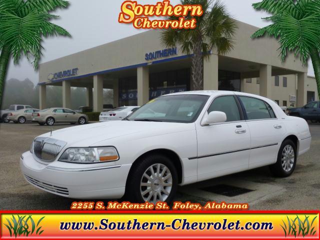 Photo of 2006 Lincoln Town Car