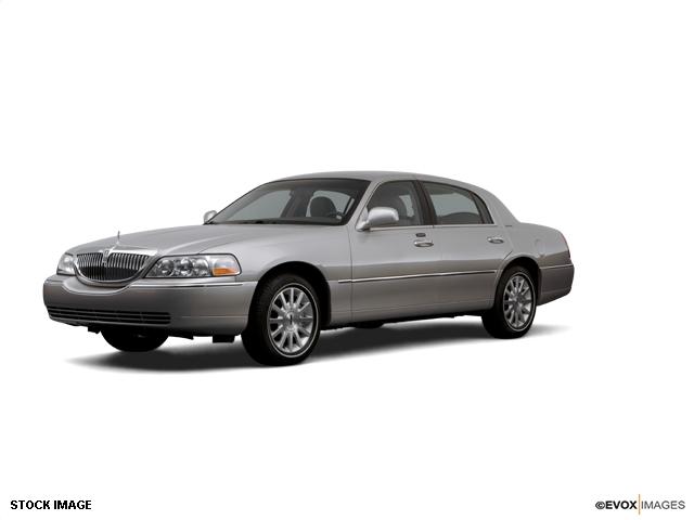 Photo of 2006 Lincoln Town Car