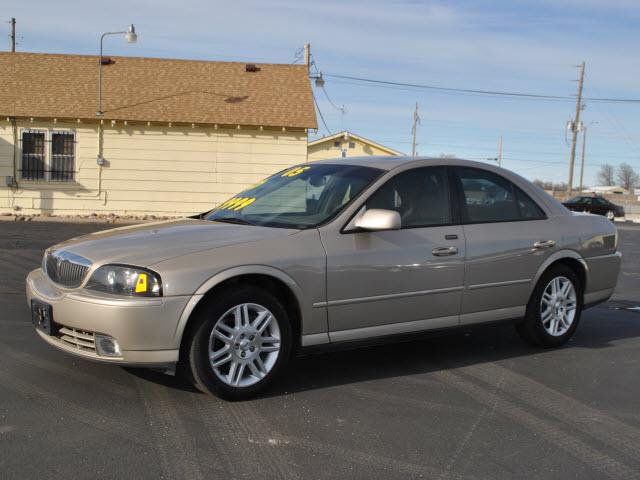 Photo of 2005 Lincoln LS