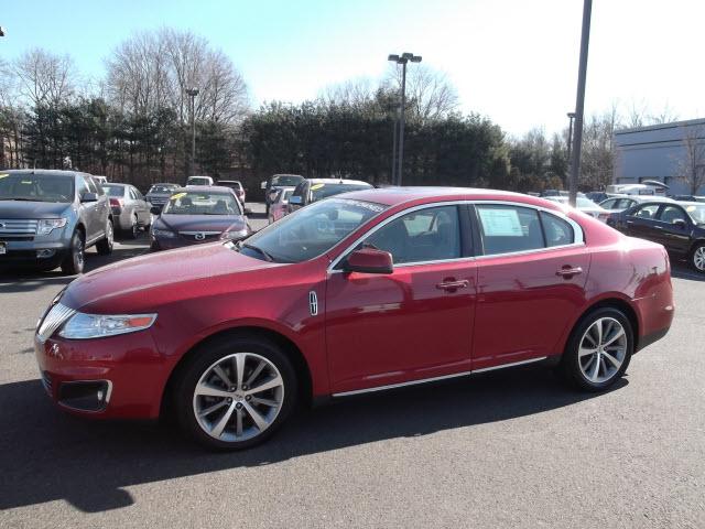 Photo of 2009 Lincoln MKS