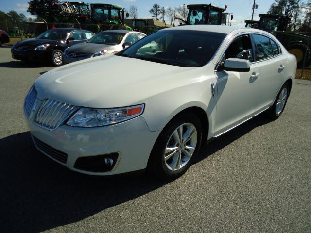 Photo of 2009 Lincoln MKS