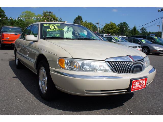 Photo of 2001 Lincoln Continental