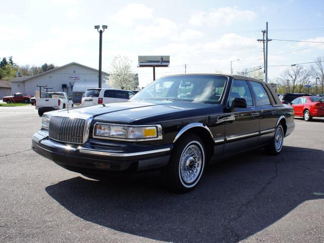 Photo of 1996 Lincoln Town Car