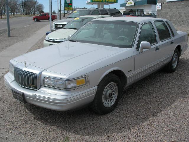 Photo of 1996 Lincoln Town Car