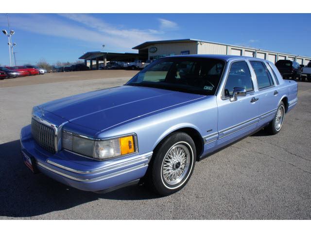 Photo of 1994 Lincoln Town Car