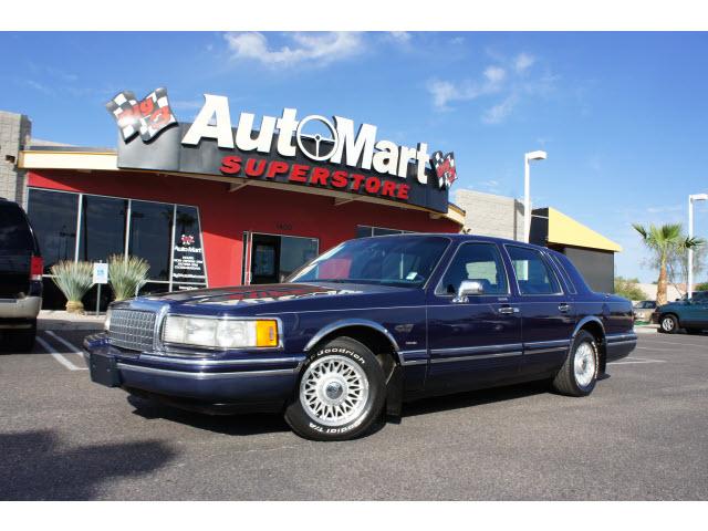 Photo of 1994 Lincoln Town Car