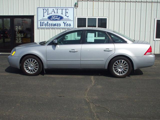 Photo of 2005 Mercury Montego